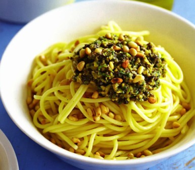 спагетти с заправкой из маслин